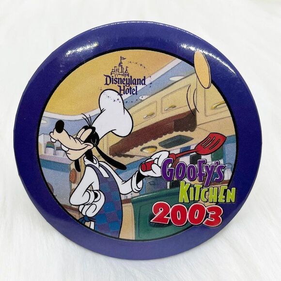 🔮‎ 5/$25 Disney Goofy's Kitchen Disneyland Hotel 2003 Pin - Picture 1 of 3